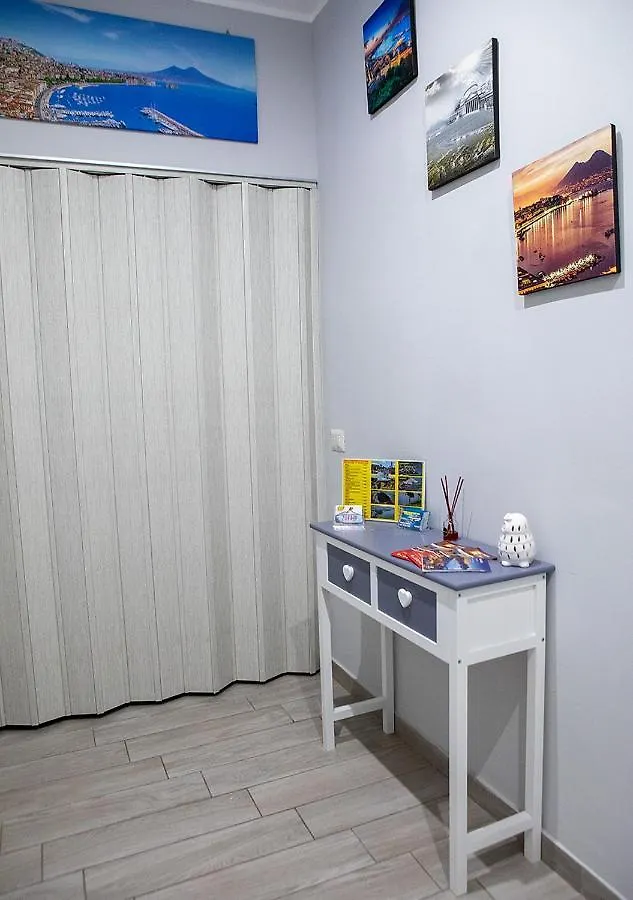 Zuroli Suite Neapol Itálie